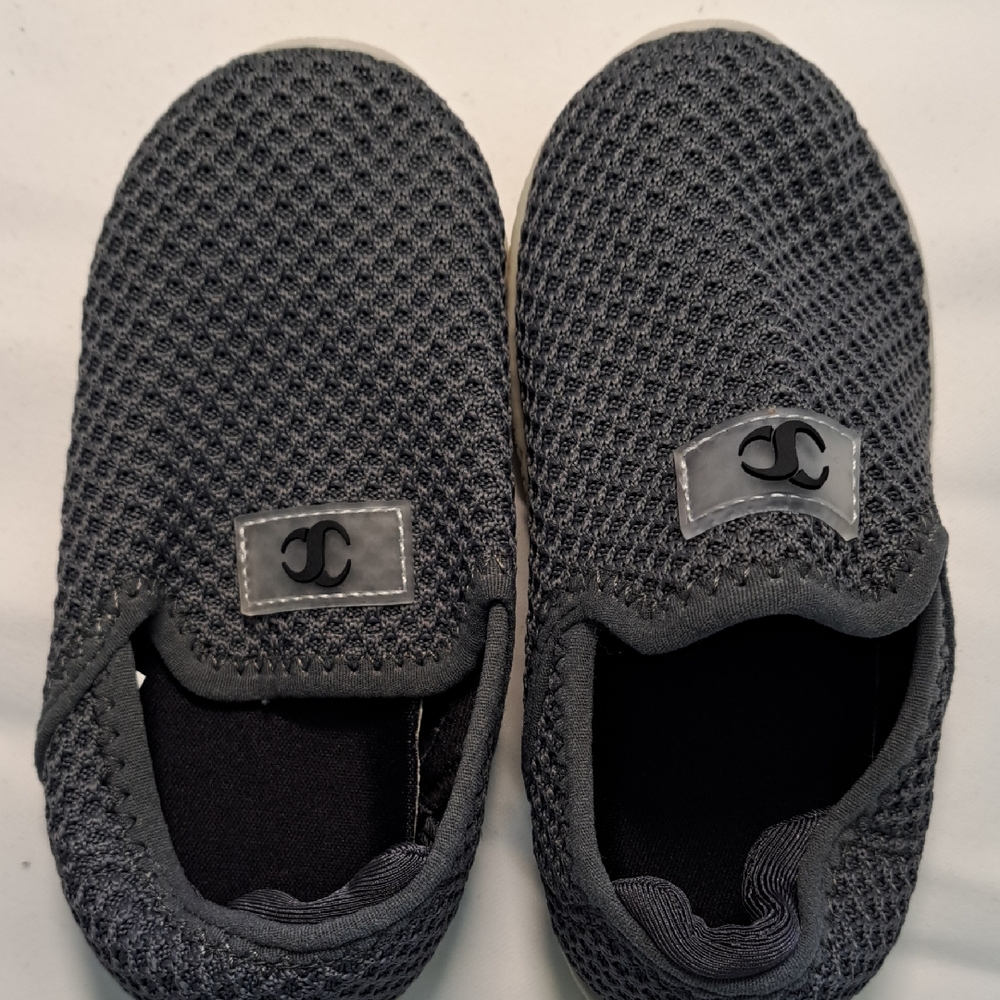 Gray Slip-On Water Shoes with Breathable Mesh